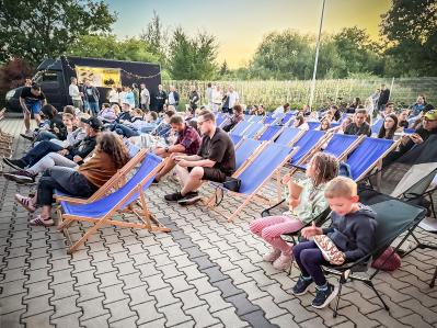 Kino plenerowe - seans na �wie�ym powietrzu